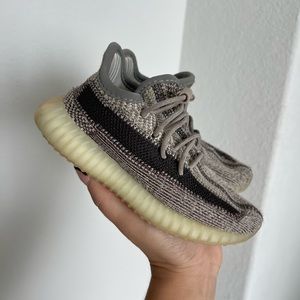 Yeezy 8c